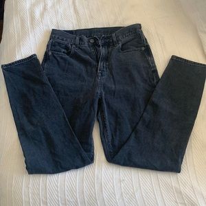 American Eagle High-Rise Mom Jean
